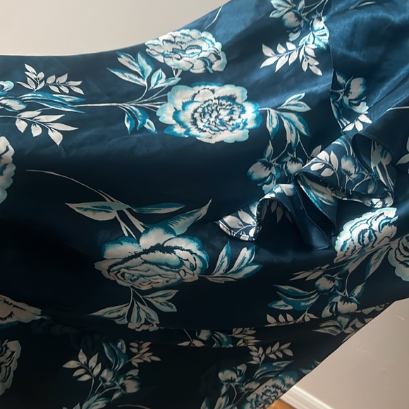 Morgan Taylor intimate size large blue top floral flower design sleep intimate - Picture 3 of 9